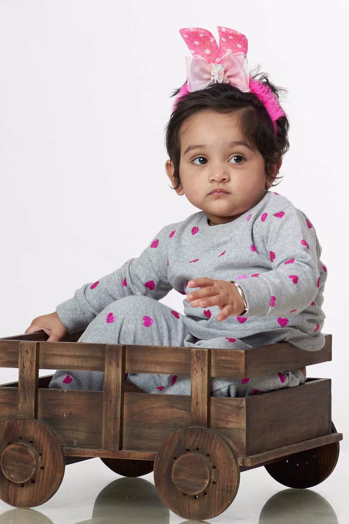 adzo-studio-fashion-photography-bumblebees-deekshitha